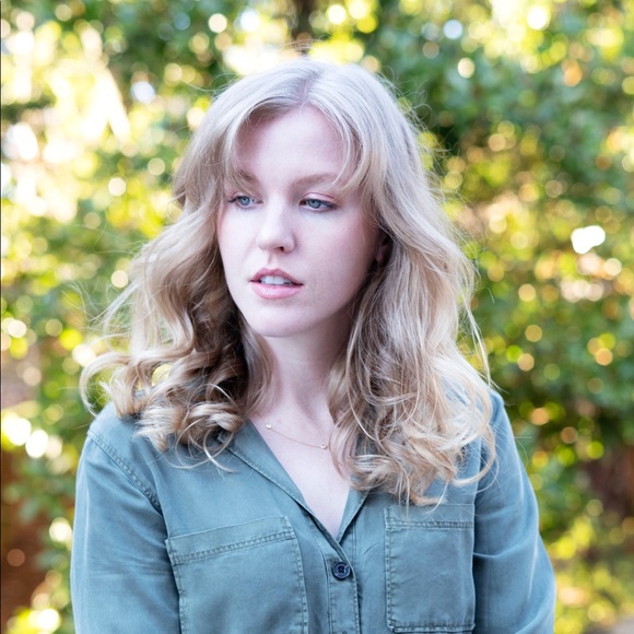 Meet your Posher, Julia - Picture 1 of 1